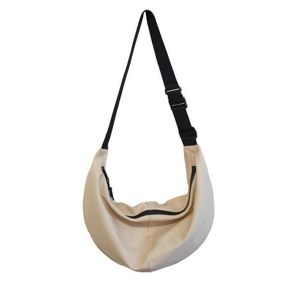 单肩包新款街头潮流大容量背包日系简约饺子包时尚潮流男女斜挎包