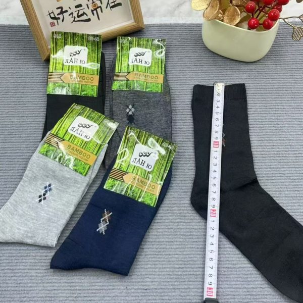 多种款式独立包装男士春秋休闲百搭中筒商务袜诸暨批发