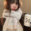 桐庐厂家红色羊毛针织围巾女冬季高级感百搭保暖学生护颈毛线围脖