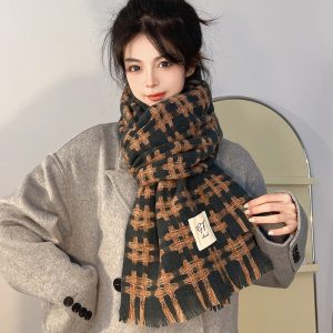 韩版围巾女士冬季2023新款保暖百搭加厚井格子围脖高级感披肩两用