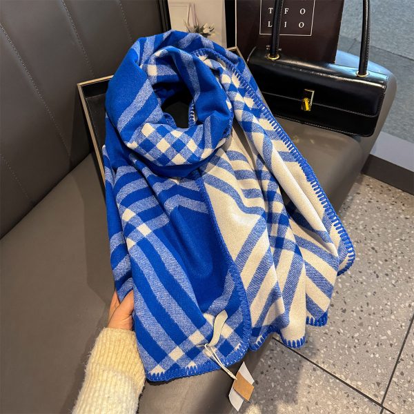 格子围巾女冬季百搭保暖加厚仿羊绒格纹披肩潮轻奢高级感围脖