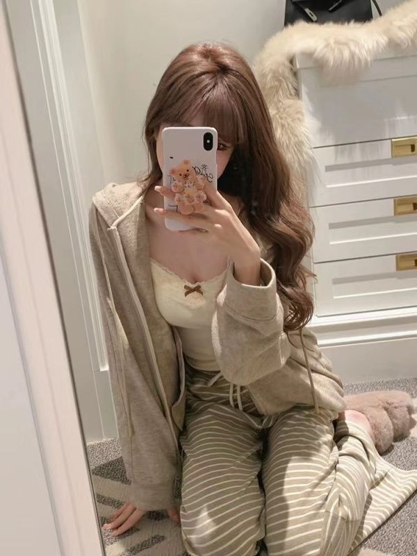 纯欲蕾丝花边灰色吊带背心女带胸垫内搭外穿短款修身设计感小众女