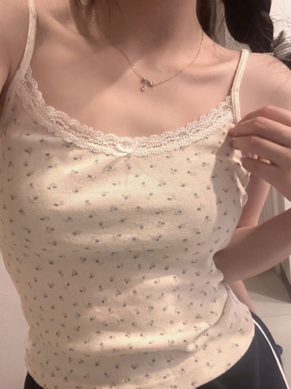 u领碎花短袖正肩短款上衣女夏季2023年新款修身设计感小众百搭t恤