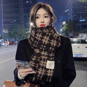 秋冬新品美拉德色系井字纹围巾女生高级感显白加厚保暖披肩围脖