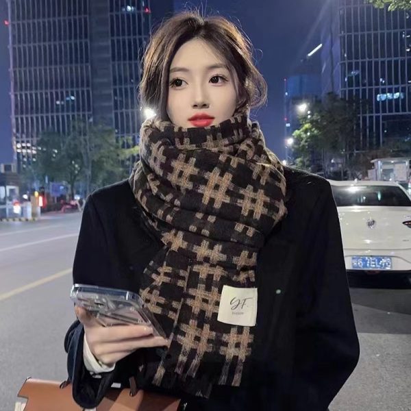 秋冬新品美拉德色系井字纹围巾女生高级感显白加厚保暖披肩围脖