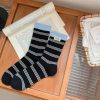 Mekki秋冬新款袜子女条纹罗口条纹袜子女韩系ins潮休闲无骨中筒袜