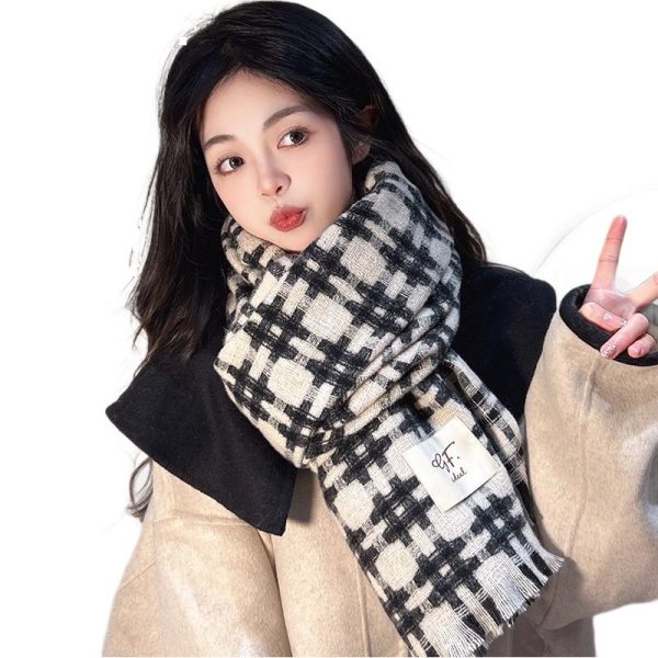 韩版围巾女士冬季2023新款保暖百搭加厚井格子围脖高级感披肩两用