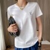 白色刺绣爱心