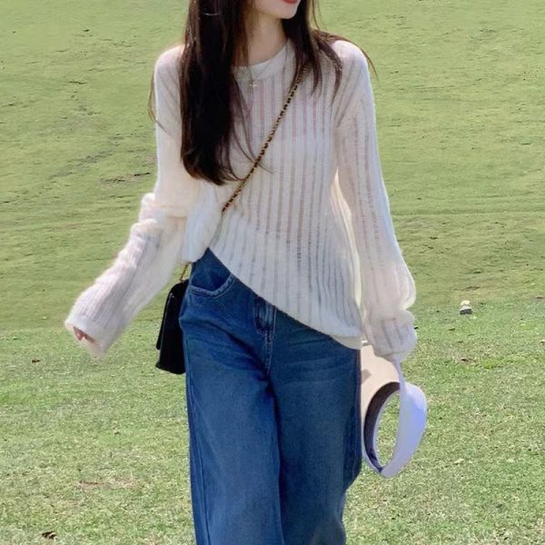 2025新款温柔风韩系上衣慵懒设计感小众女白色针织罩衫长袖针织衫