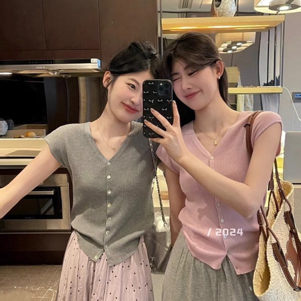 韩系小飞袖v领冰丝针织开衫女装夏季薄款修身显瘦针织外穿短袖衣