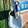 韩版小众褶皱云朵包百搭气质简约通勤饺子包新款女生大容量斜挎包
