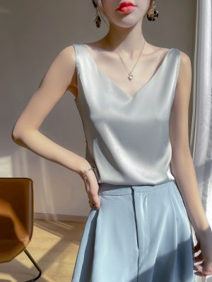 O1CN01xlEiMi1GtUF6kV0gv_2208107370680-0-cib 2024夏季大码服饰吊带打底内搭上衣辣妹外穿白色真丝吊带背心女夏