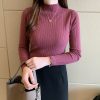 玫红色